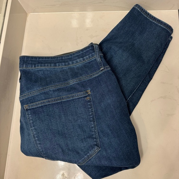 Classic Blue Women's Jeans - Picture 5 of 9